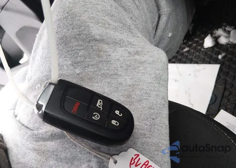 2016 Jeep Cherokee Altitude z USA, uszkodzony, nr VIN 1C4PJMCS7GW102077